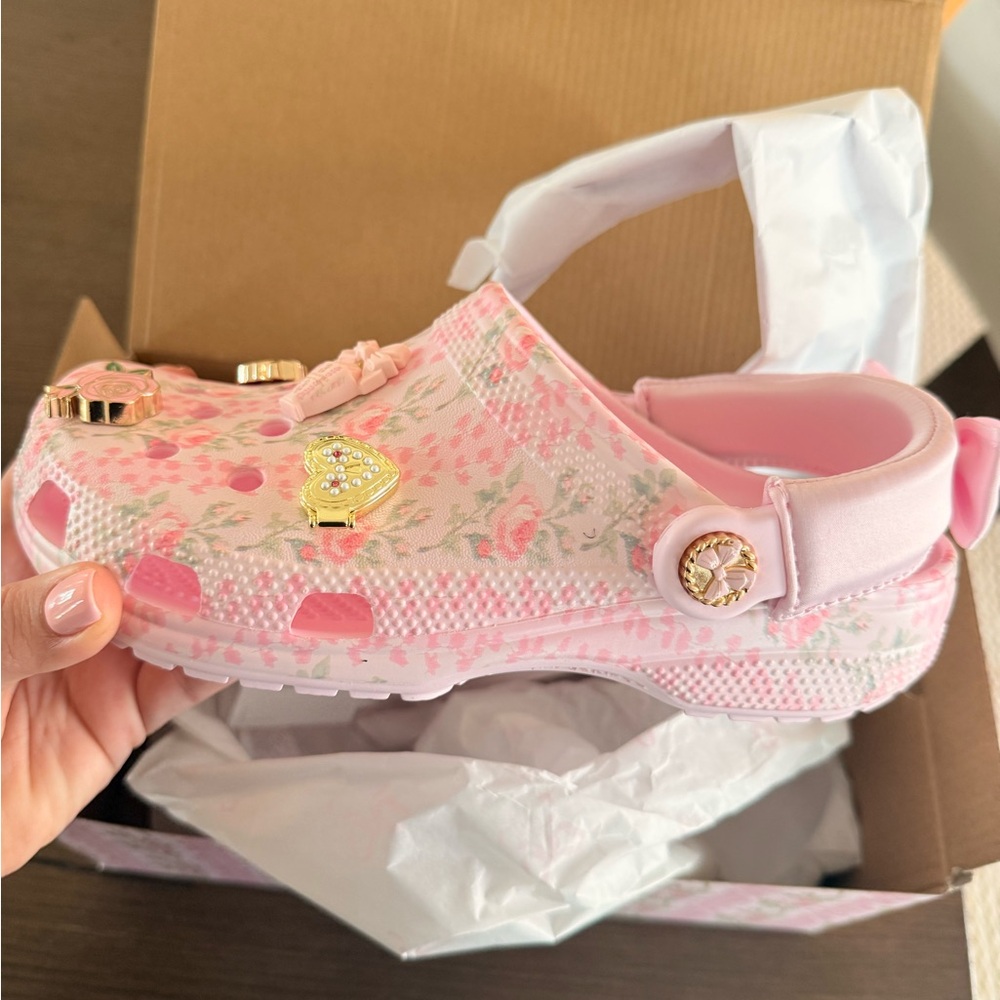 Brand New In Box Crocs Womens Classic Love Shack Fancy Pink Floral Clog w Charms - Picture 3 of 7